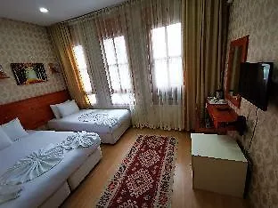 Aparthotel Otantik 3*